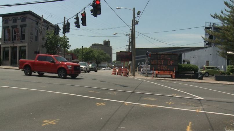 A busy intersection in the Phoenix Hill neighborhood will soon be closed for construction. The Louisville Metropolitan Sewer District will close part of Lexington Road where it crosses over Baxter Avenue.