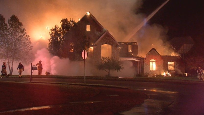 A house fire broke out on 900 N Oak Dr, Villa Hills late last night. No one was in the home and the fire was shortly put out