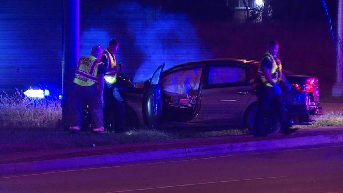 2 hospitalized after crash knocks down traffic signals in Erlanger    