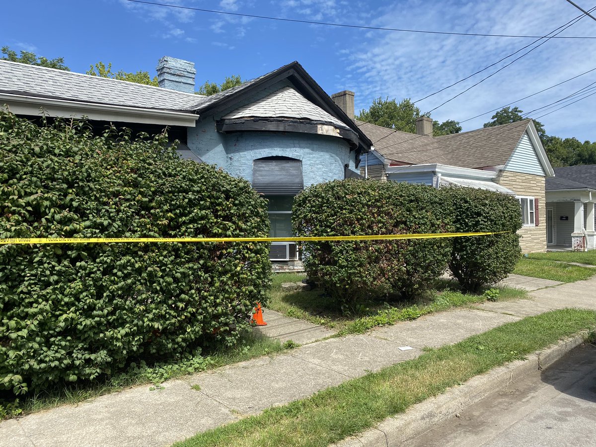 Lexington police are on scene of a reported shooting which appears to have occurred at a home in the 300 block of Chestnut Street. 