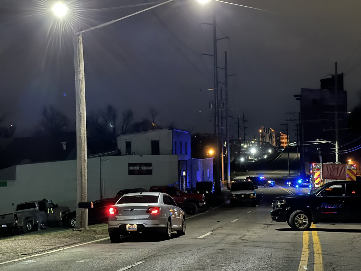 3 people shot outside Bobby Mackey's bar on Licking Pike. Investigation ongoing. Stretch of this road is closed completely for drivers