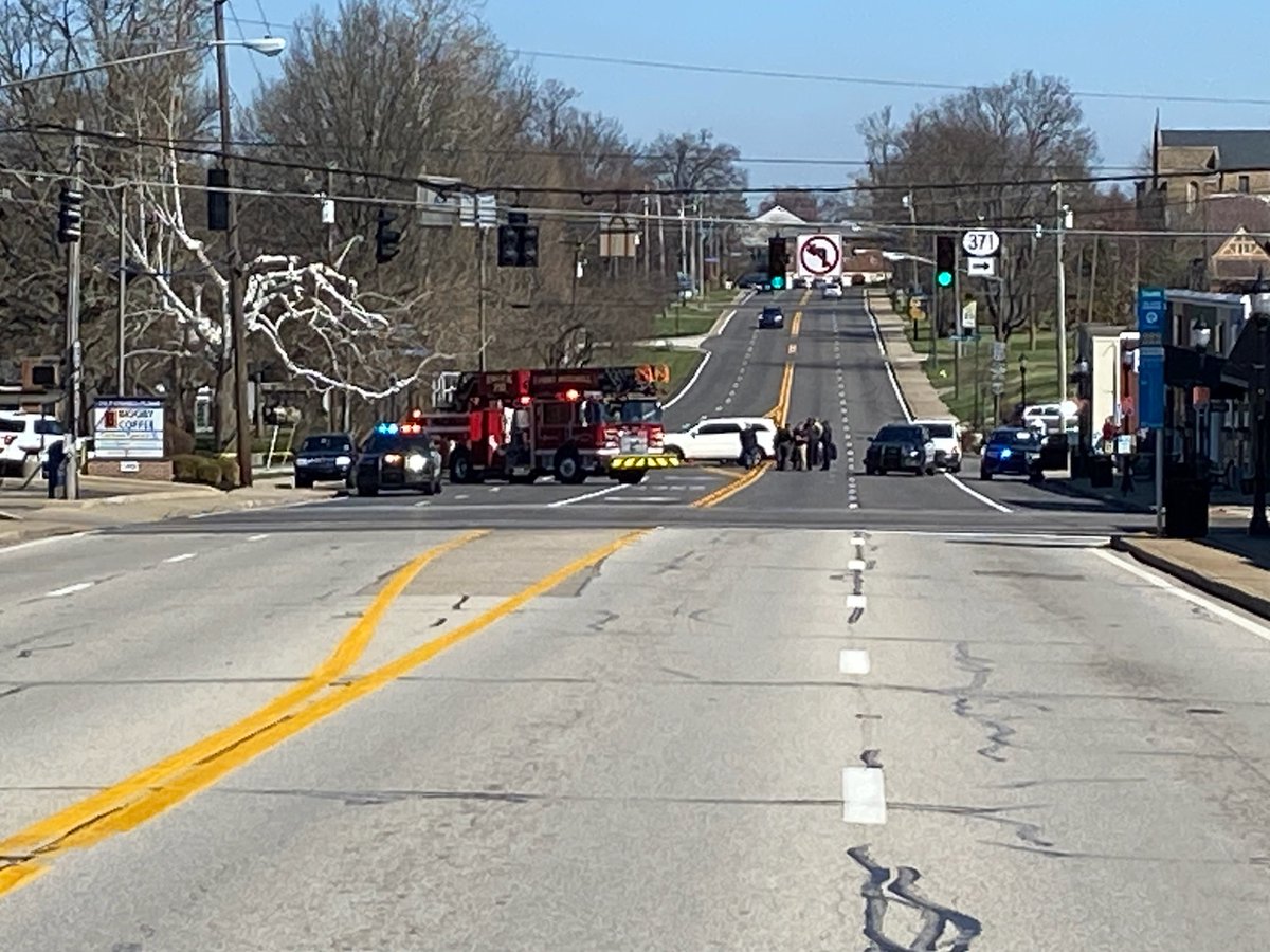 Fort Mitchell Police Department says a bomb threat has been issued in the area of Orphanage Road and Dixie Highway.