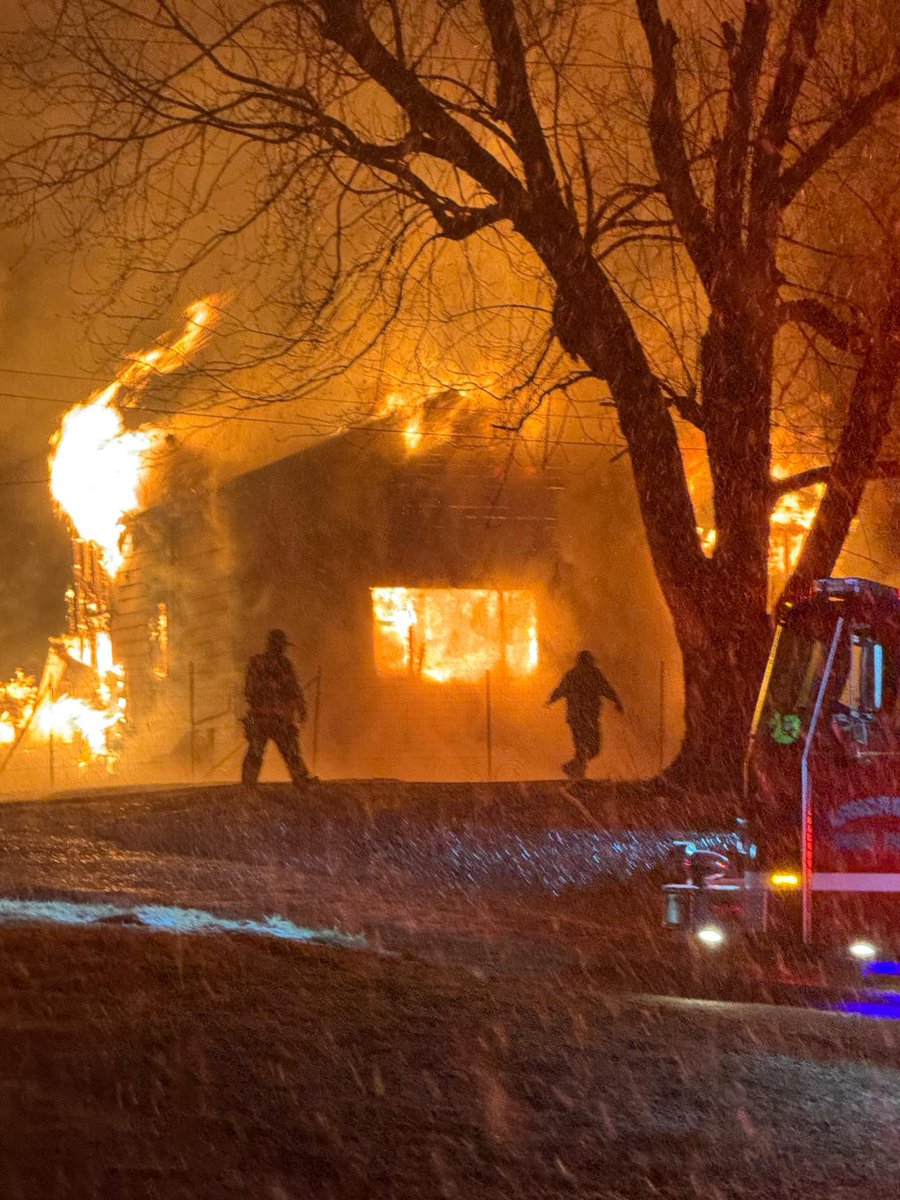 Crews work hours in heavy snow to put out Ky. house fire