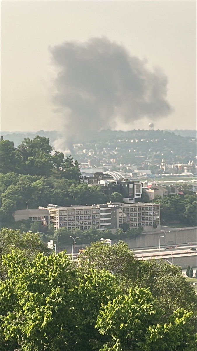 Large plume of smoke coming from Newport. crews heading that way. This is the view of it from Mt. Auburn